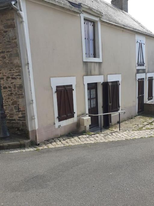 Charming Detached 2 Bedroom Ancient House In Medieval Quarter Of A Small Town In The Pays De La Loire, France Sillé-le-Guillaume Dış mekan fotoğraf