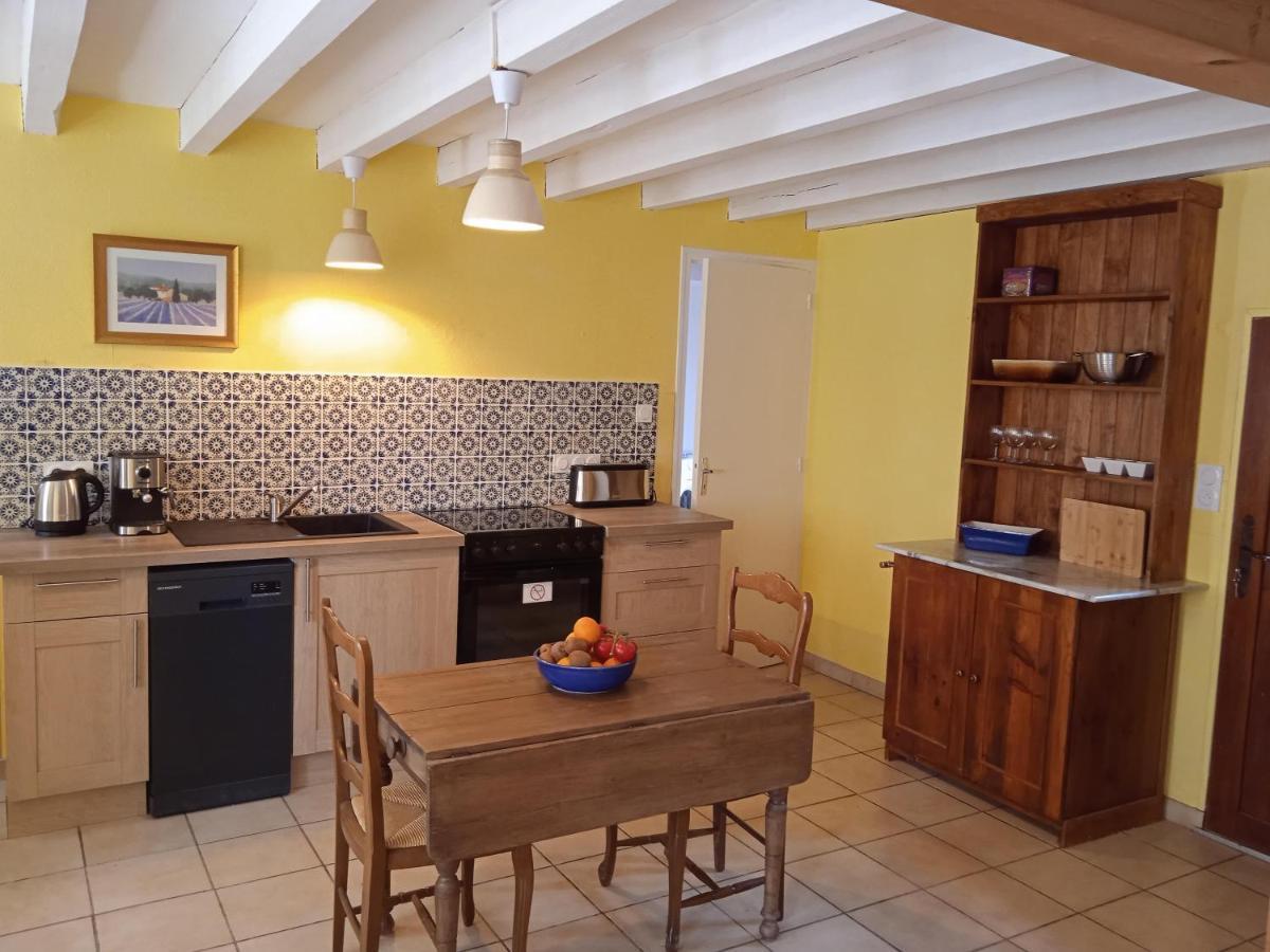Charming Detached 2 Bedroom Ancient House In Medieval Quarter Of A Small Town In The Pays De La Loire, France Sillé-le-Guillaume Dış mekan fotoğraf