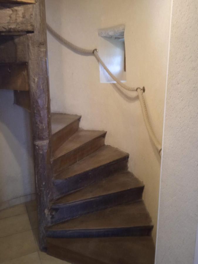 Charming Detached 2 Bedroom Ancient House In Medieval Quarter Of A Small Town In The Pays De La Loire, France Sillé-le-Guillaume Dış mekan fotoğraf