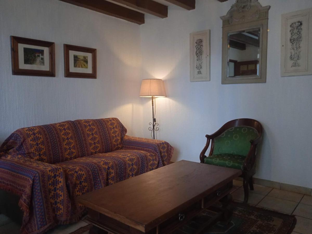 Charming Detached 2 Bedroom Ancient House In Medieval Quarter Of A Small Town In The Pays De La Loire, France Sillé-le-Guillaume Dış mekan fotoğraf